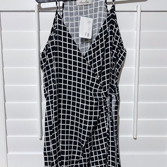 NWT EDEN IN LOVE Leila MM Wrap Dress L - Picture 1 of 2